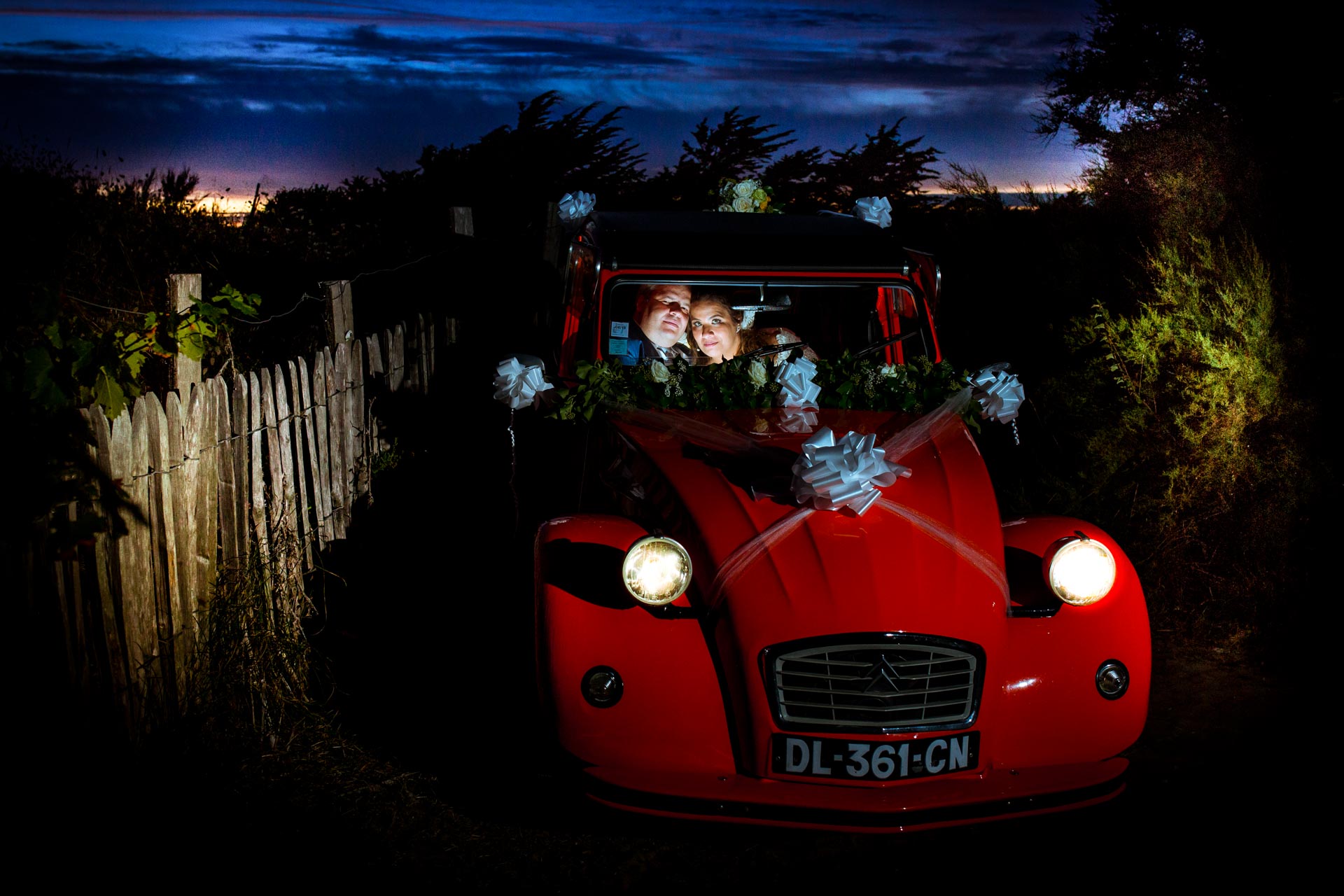 Coucher de soleil des maries avec 2cv a Sainte Marie de Re