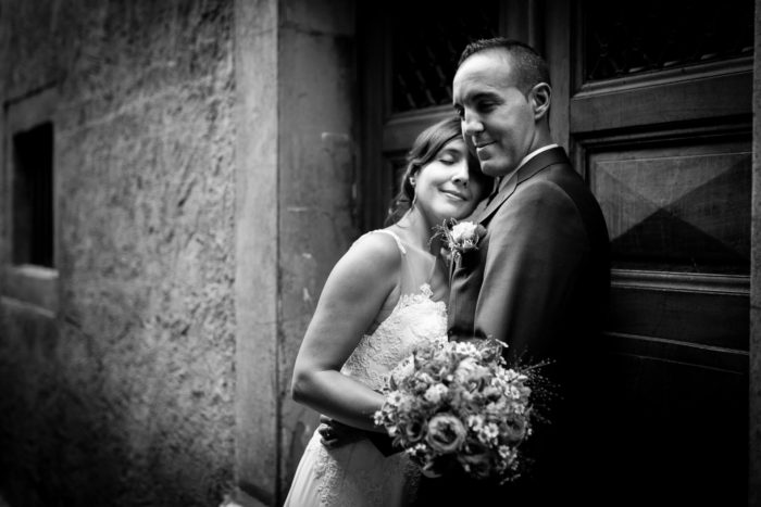 Couple enlacé a Coppet Suisse