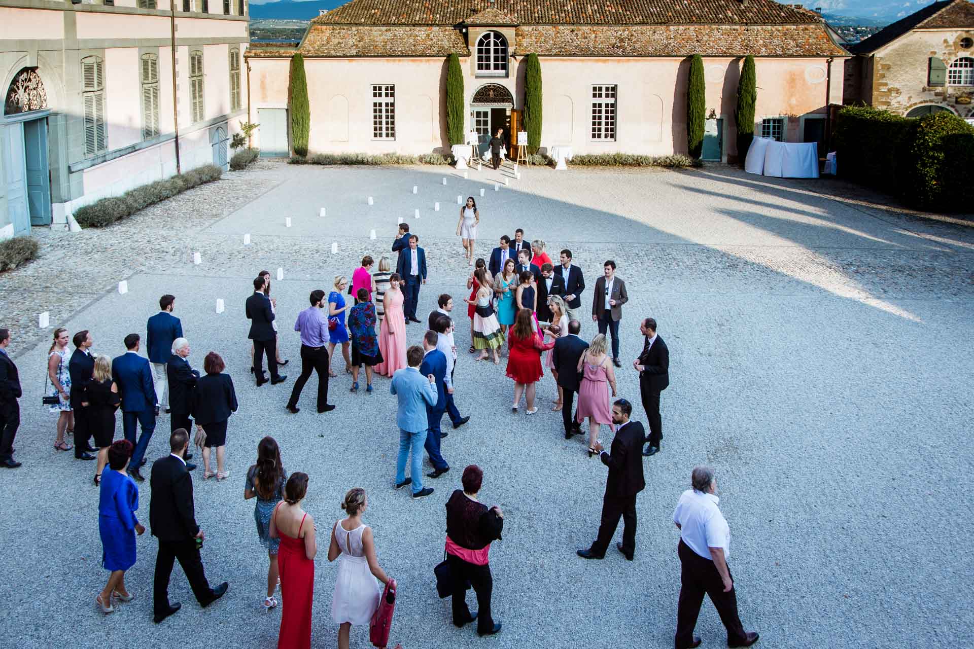 La cour du Chateau de Coppet - Photographe Mariage