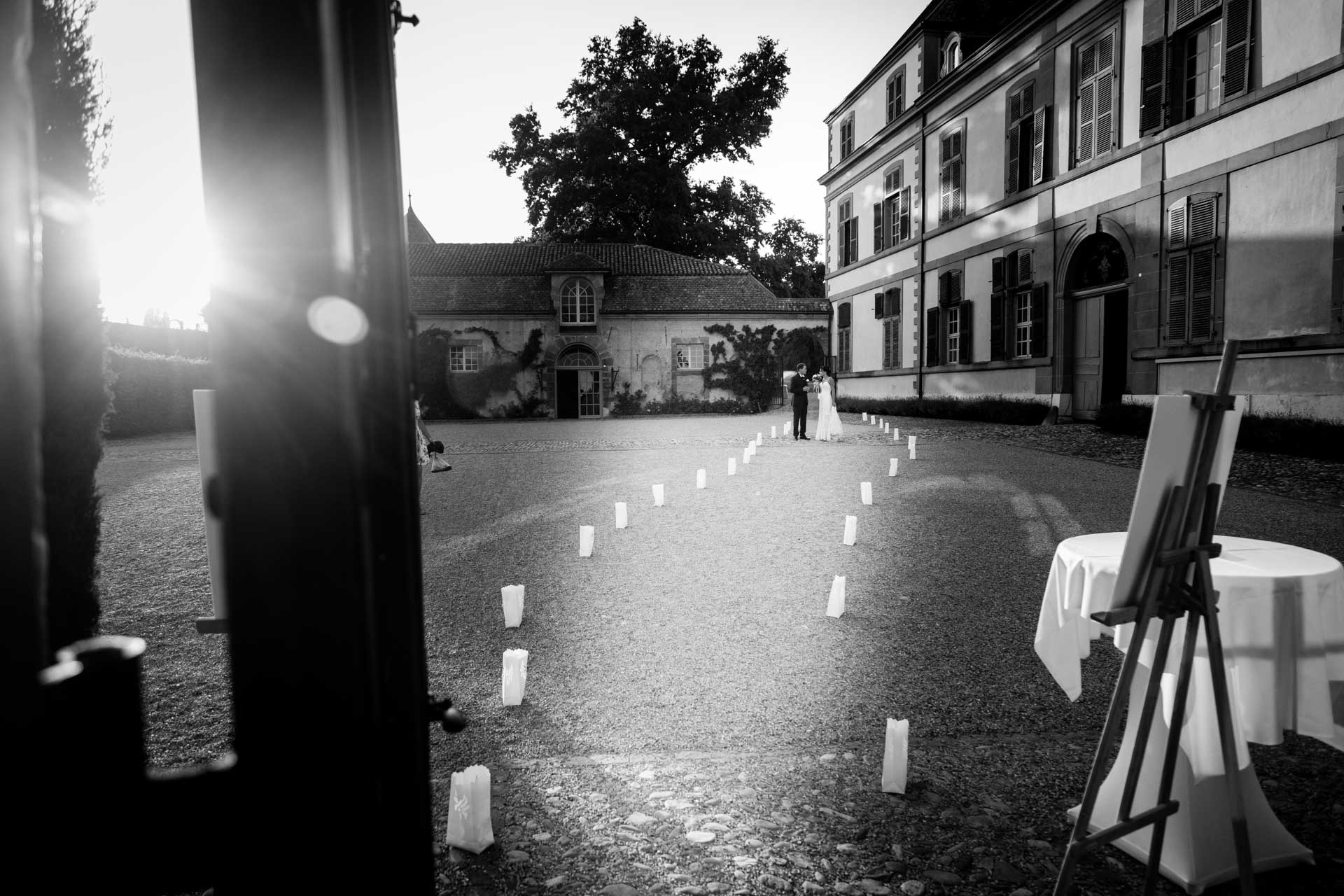 La cour du Chateau de Coppet - Photographe Mariage