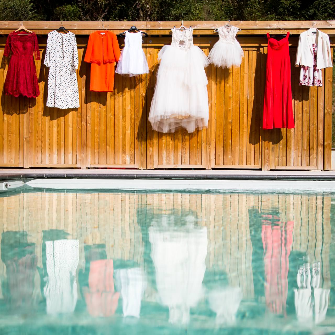 Photographe de Mariage Rock robe de mariee piscine