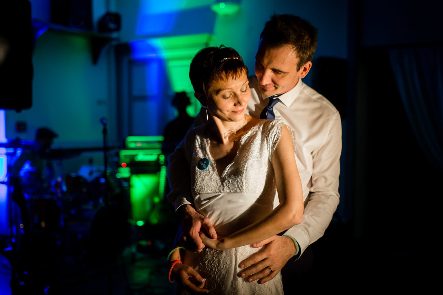 Couple qui danse Mariage Laique Besançon
